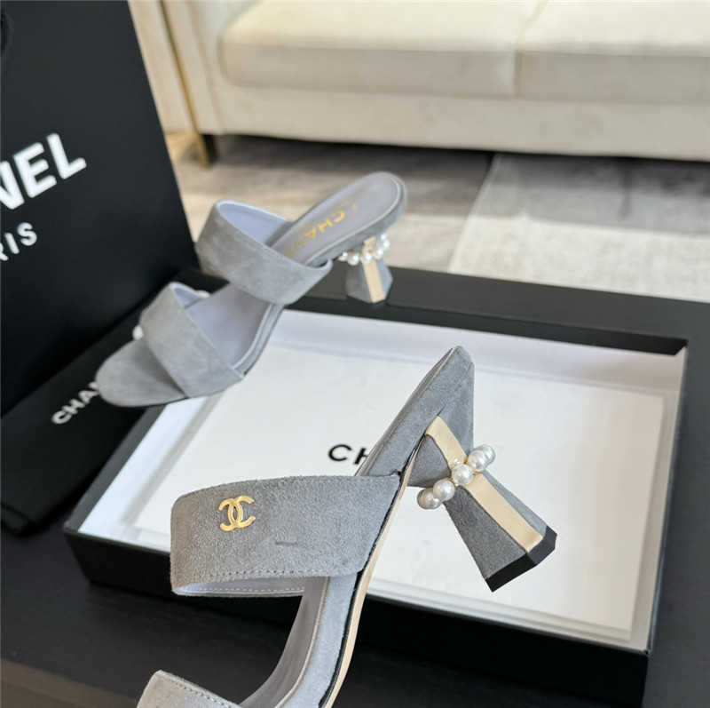 Ch**el pearl heel slippers