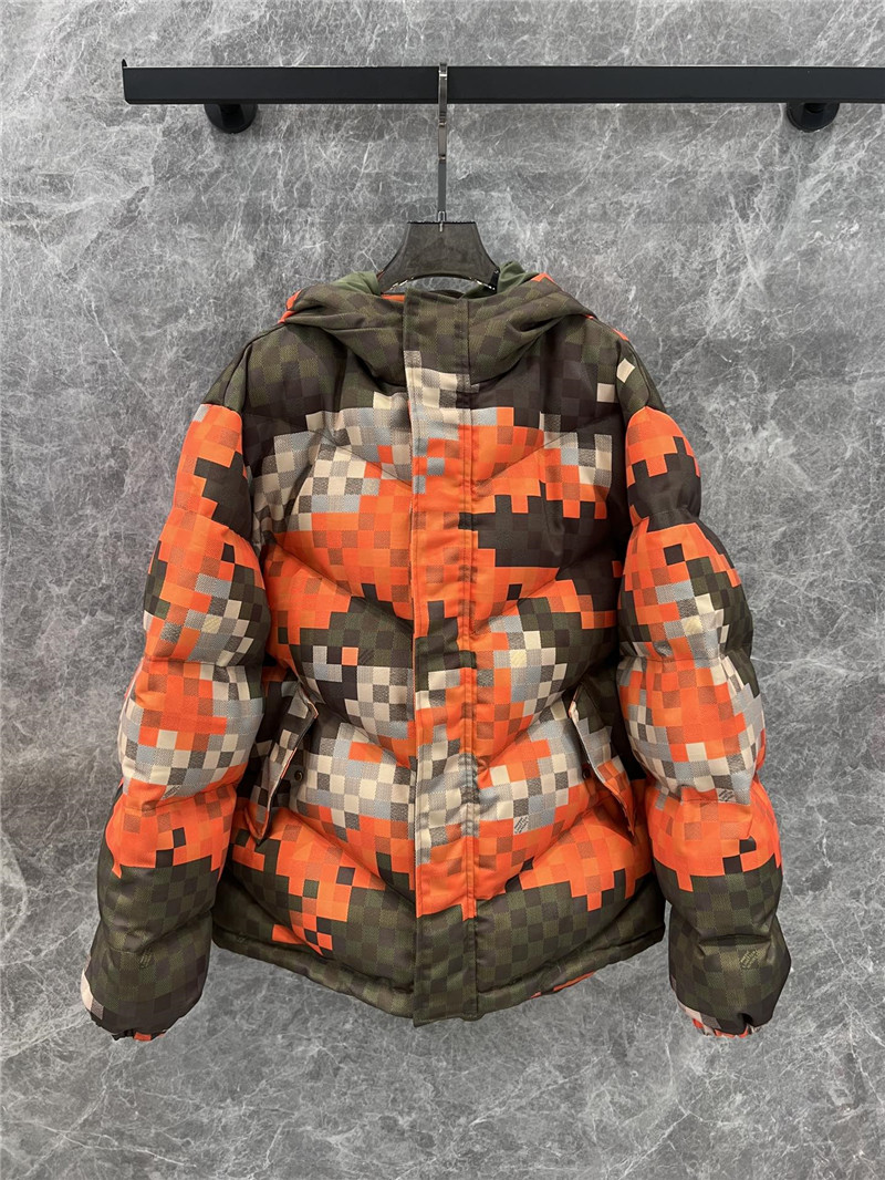 l0vis Vvtt0n lv down jacket