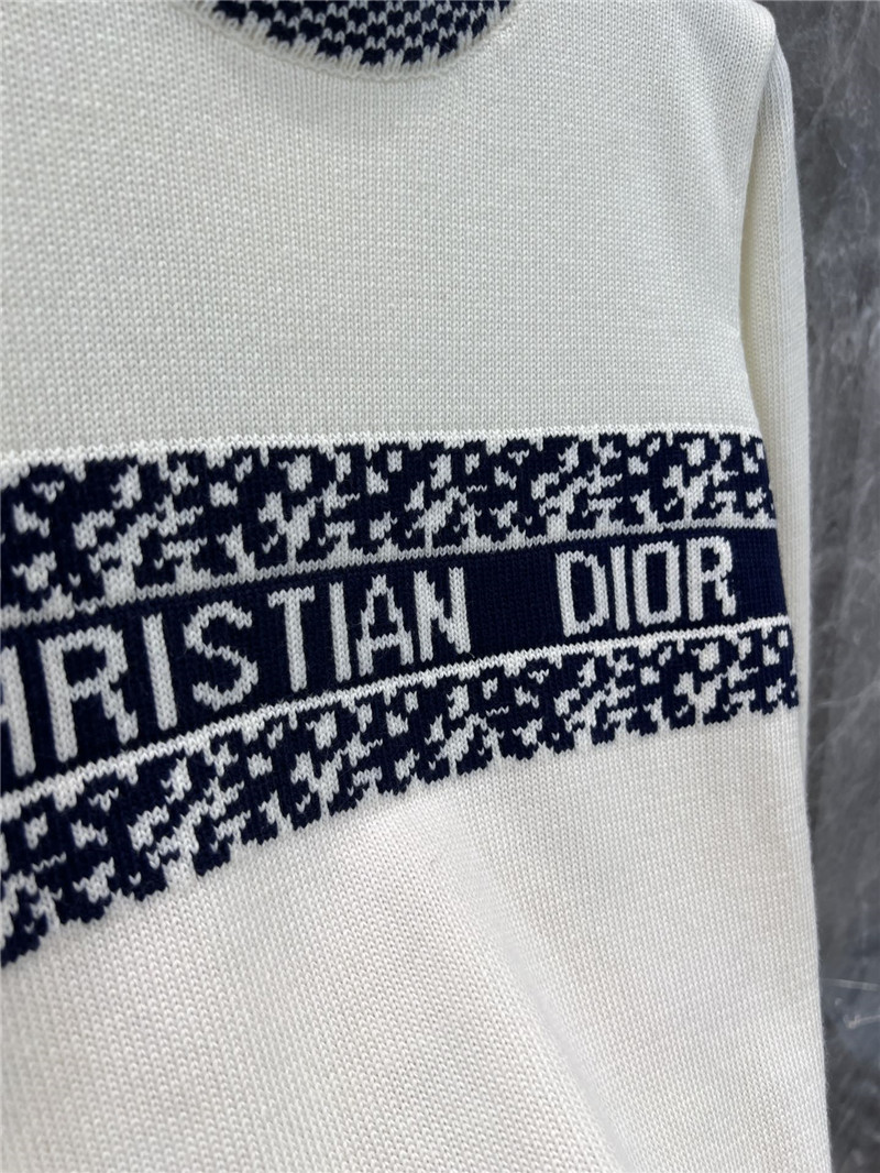 D10r logo trim contrast knit sweater in white