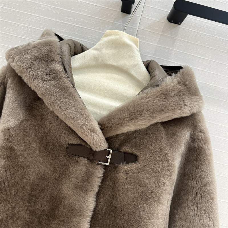 H**me5 short shearling jacket