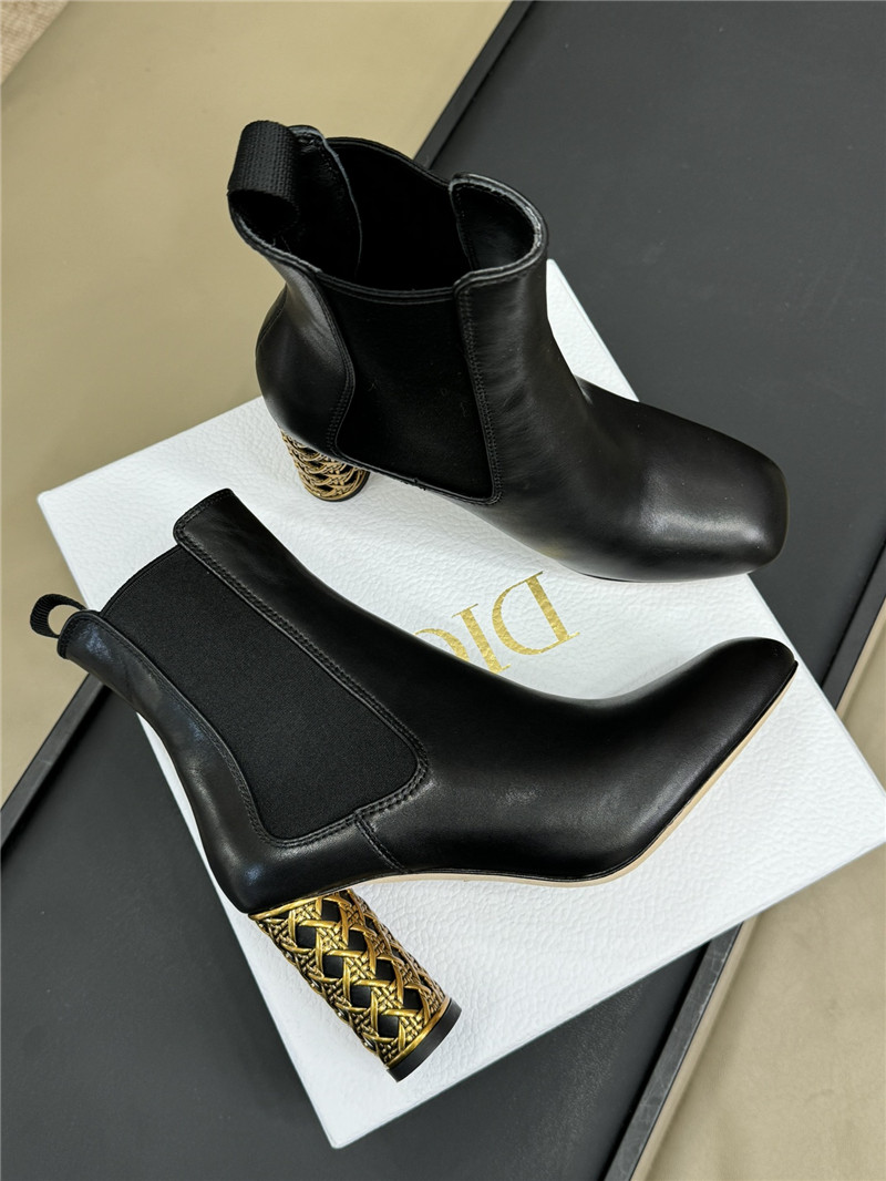 D10r black calfskin icon heeled ankle boot