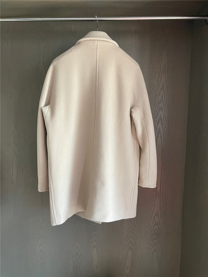 Vanitoo short coat