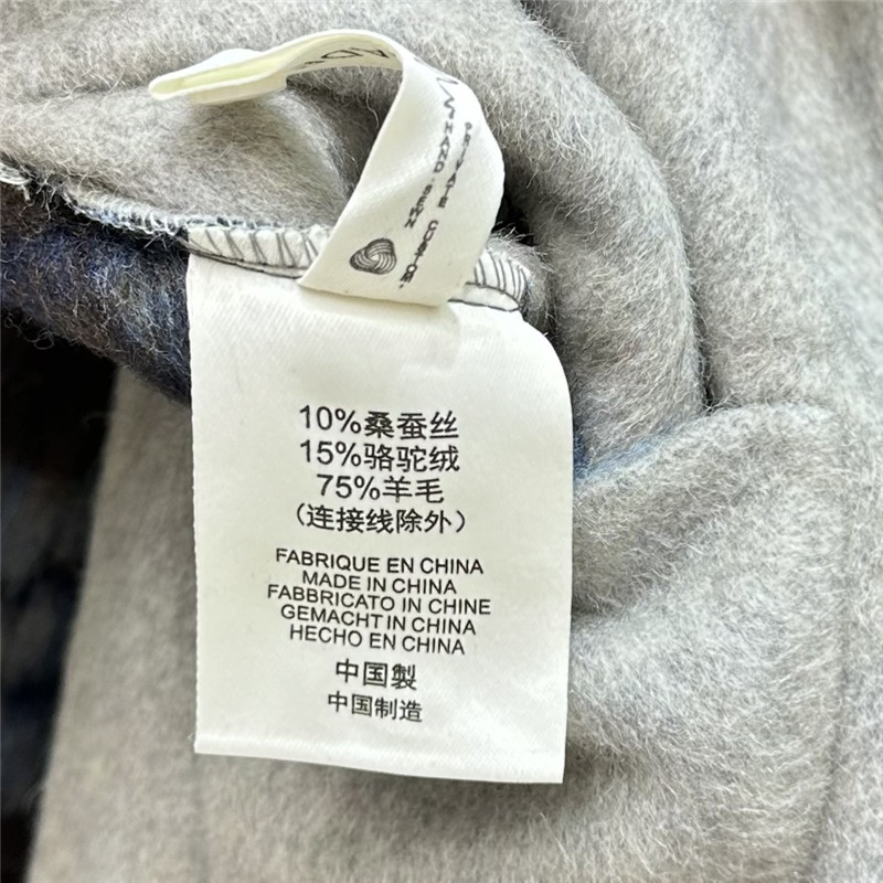 u1u1enne westwood scarf coat