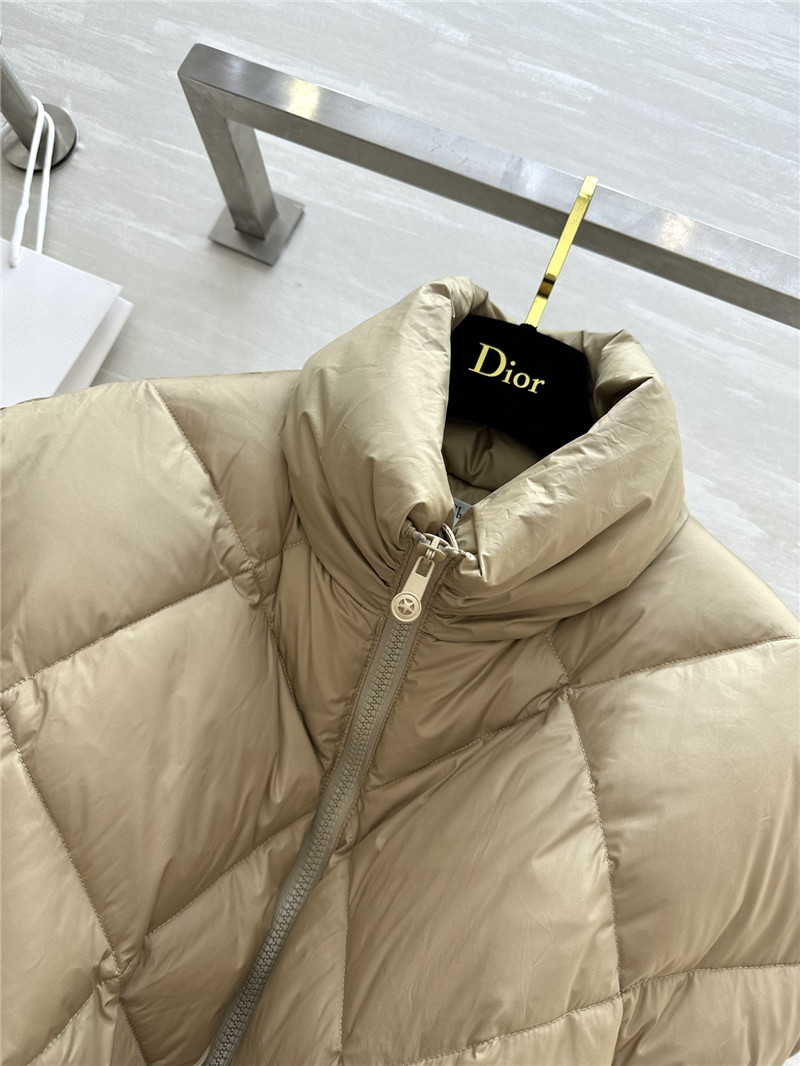 D10r quilted down vest
