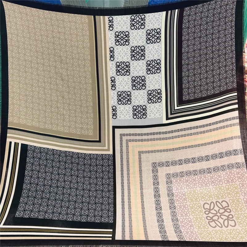 L0ew* line scarf