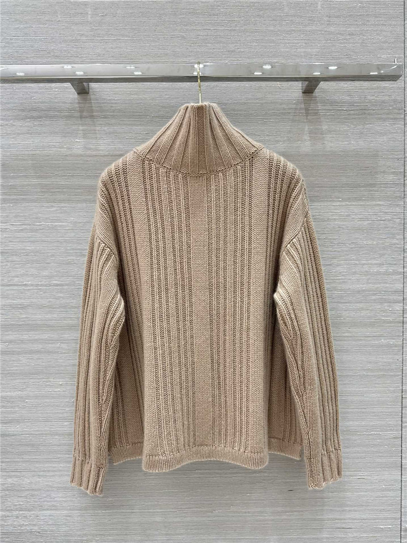 Vanitoo Cashmere Polo-Neck Jumper in Camel