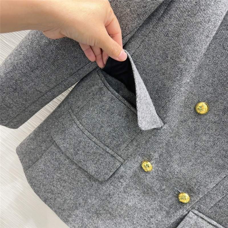 Ce1i*e new coat