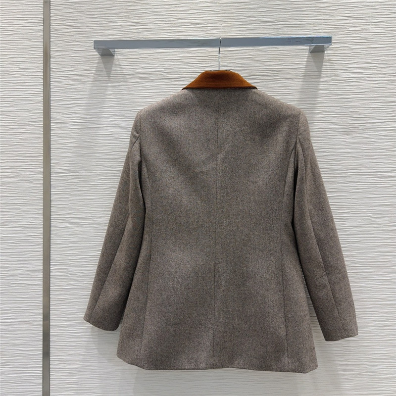 Ce1i*e new coat