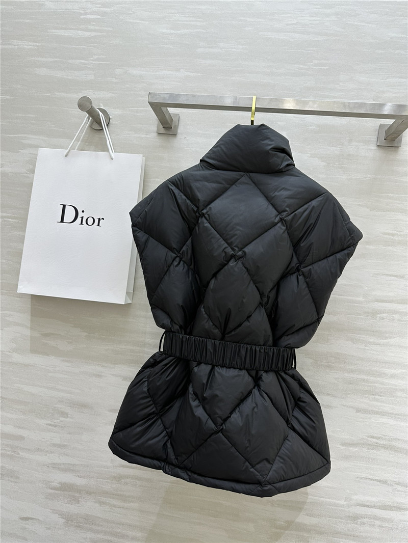 d10r D1am0nd pattern down vest