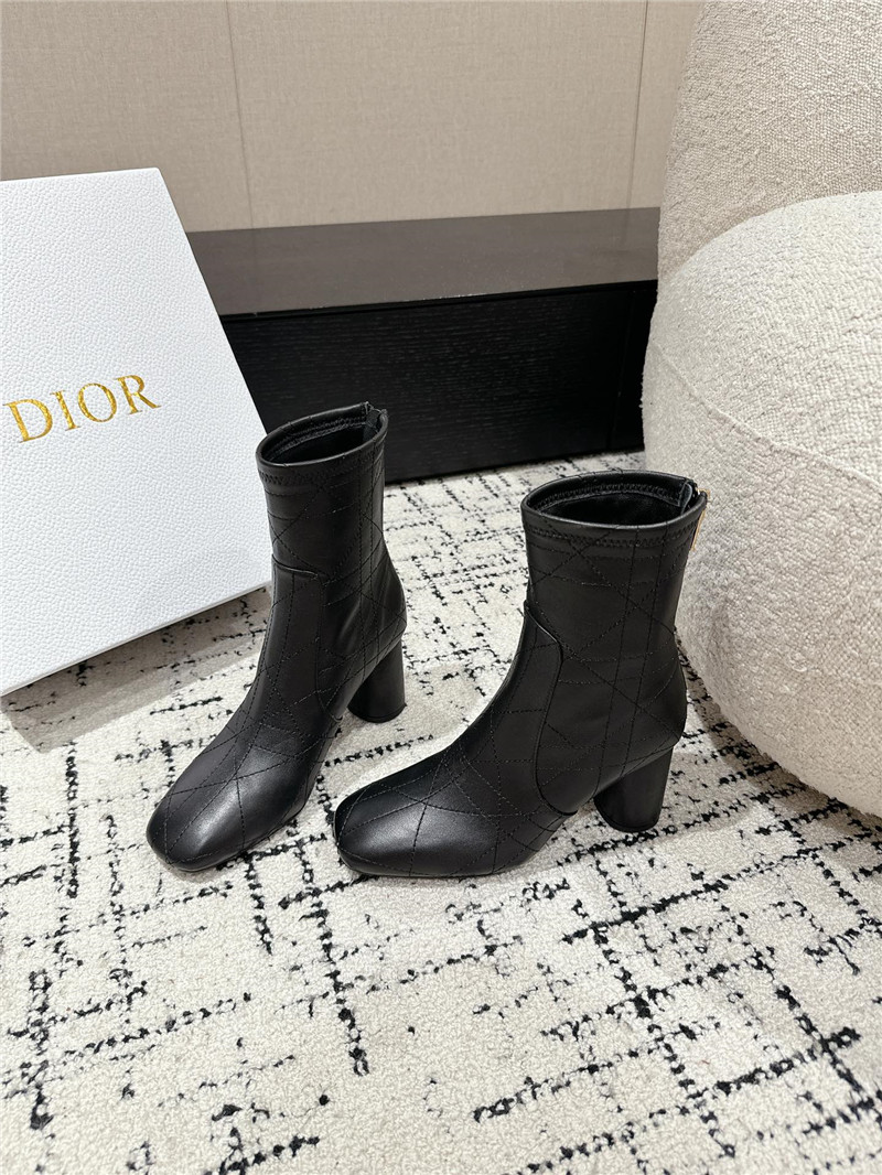 D10r d-shadow heeled ankle boots