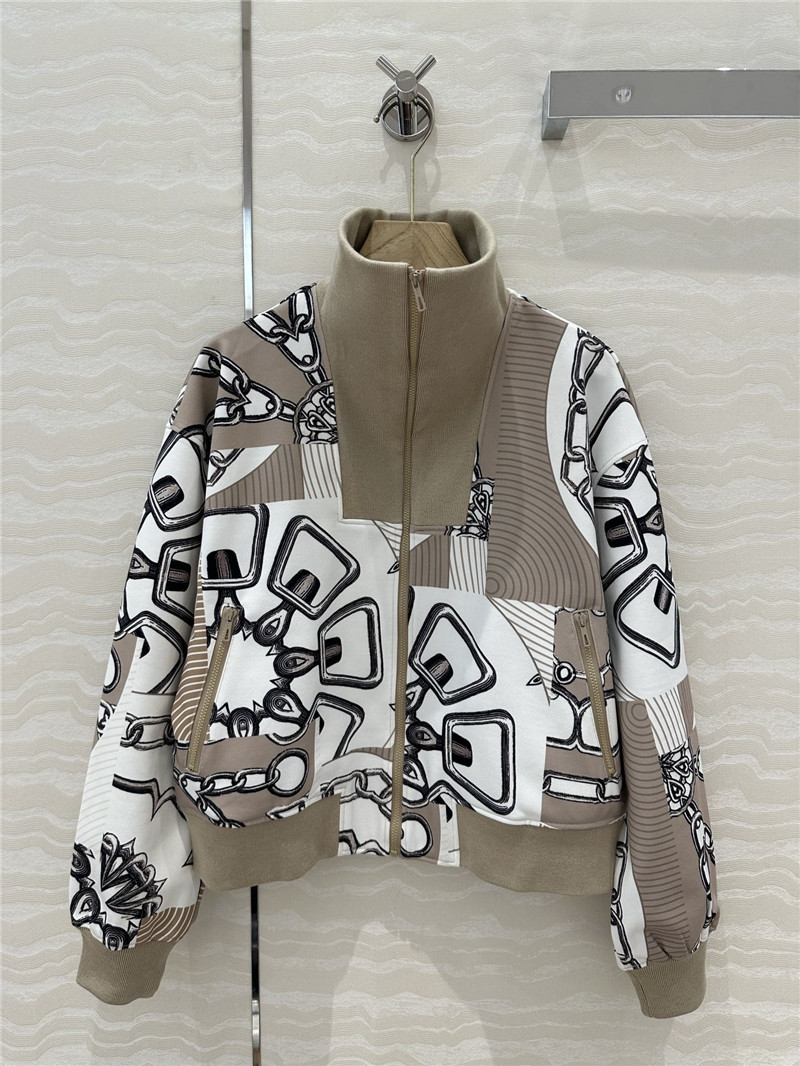 H**me5 tracksuit
