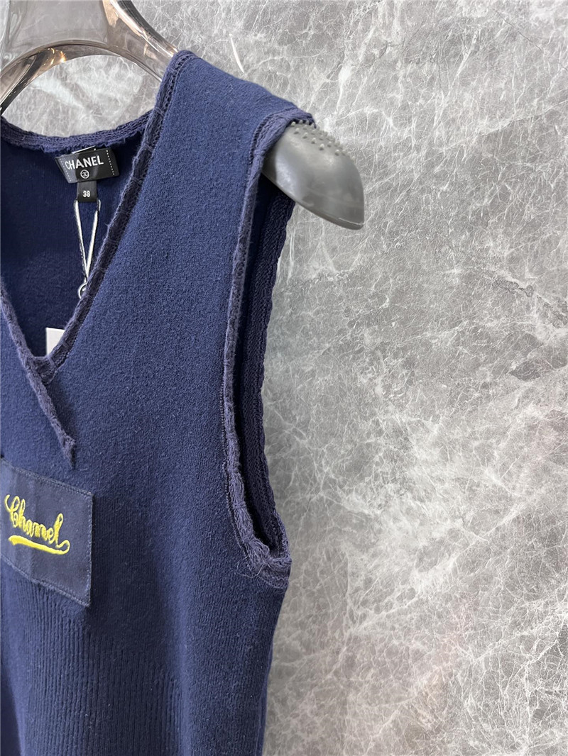 Ch**el v-neck knitted vest