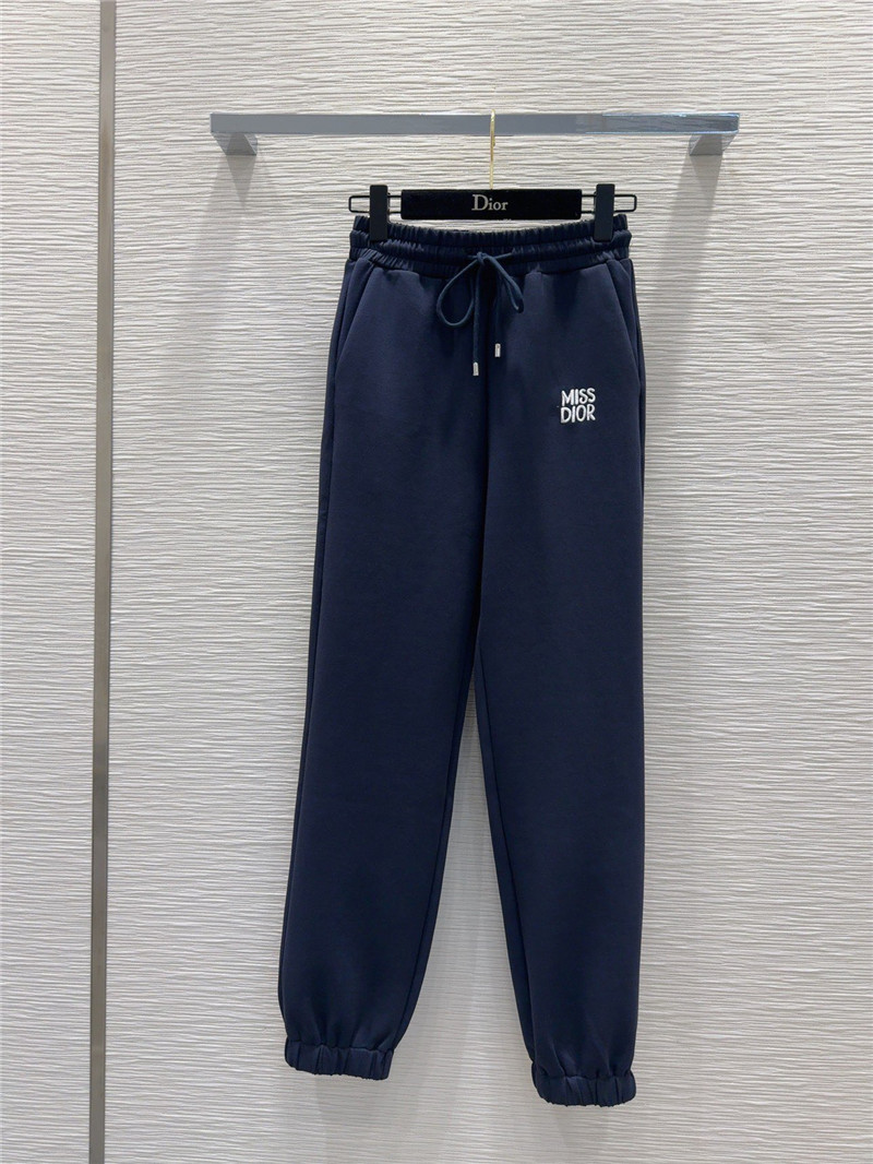 D10r new suit