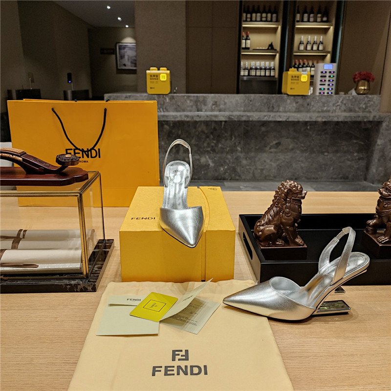 F**di first leather sculpted-heel pumps silver