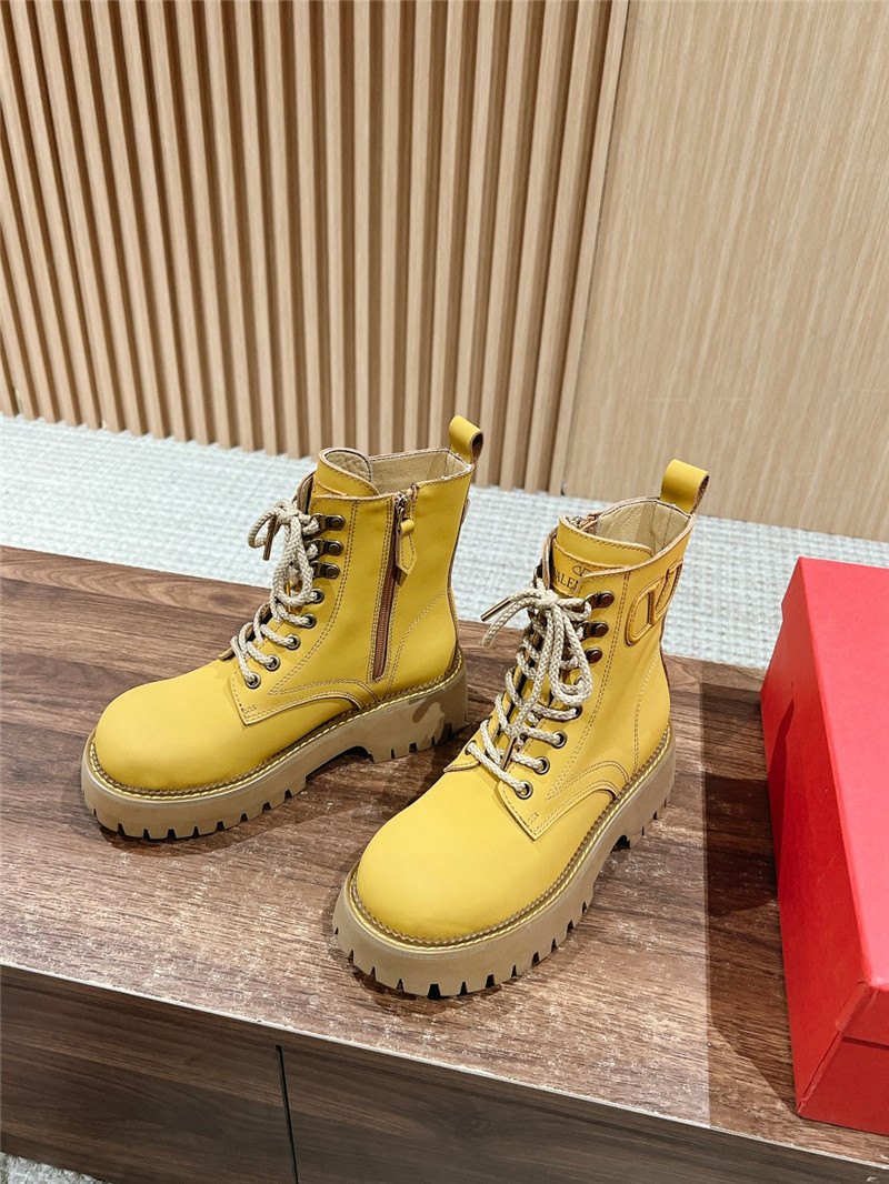 Va1e*ntin0 lace-up platform boots
