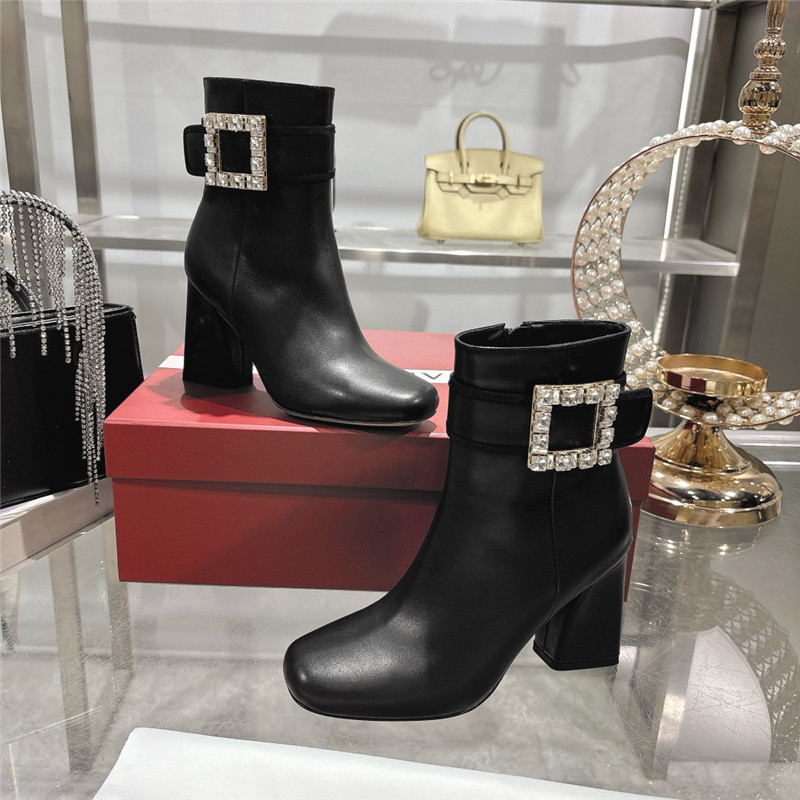 roger u1u1er leather buckle ankle booties