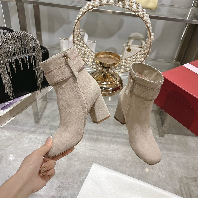 roger u1u1er suede buckle ankle booties