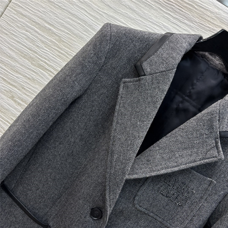M1um1u contrast color shoulder pad suit