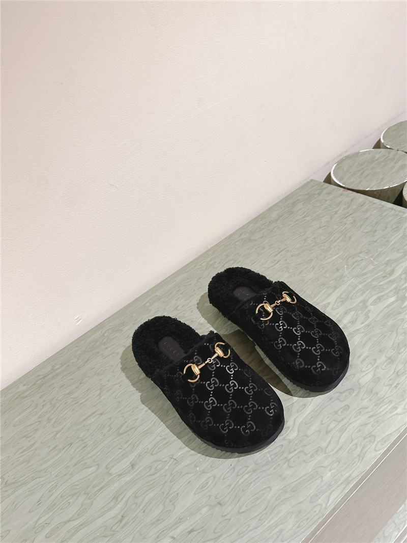 Gvc*1 wool horsebit mule in black gg suede