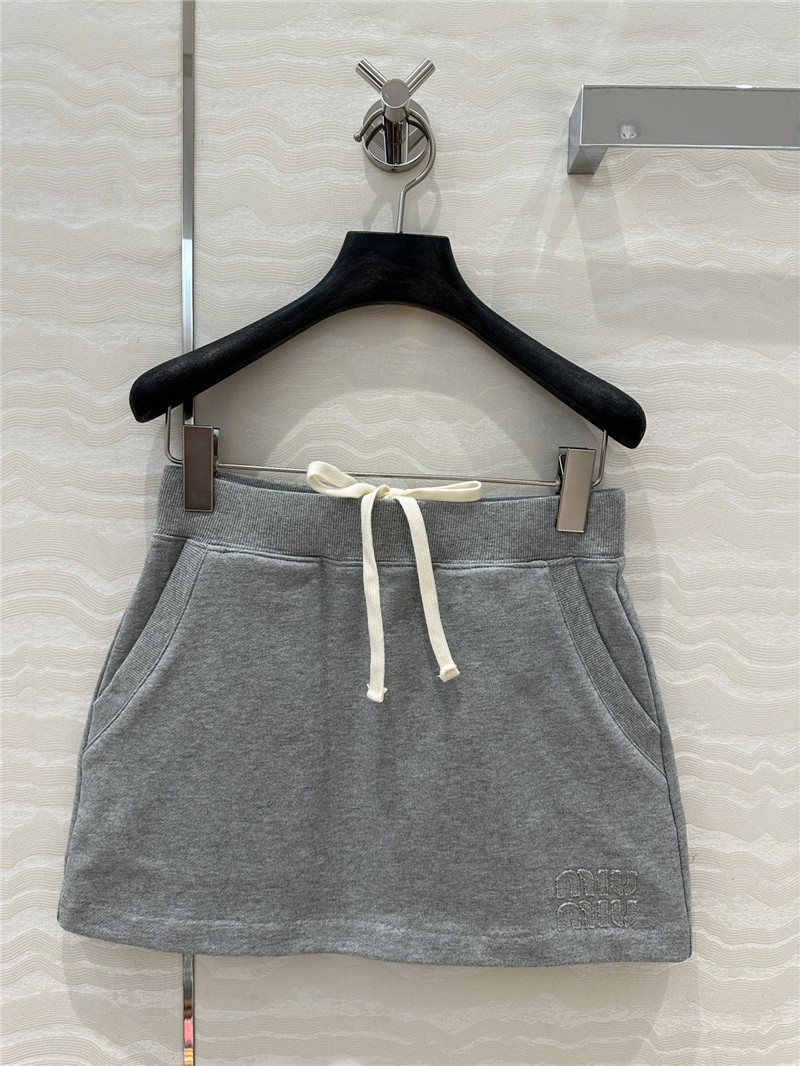 M1um1u short skirt