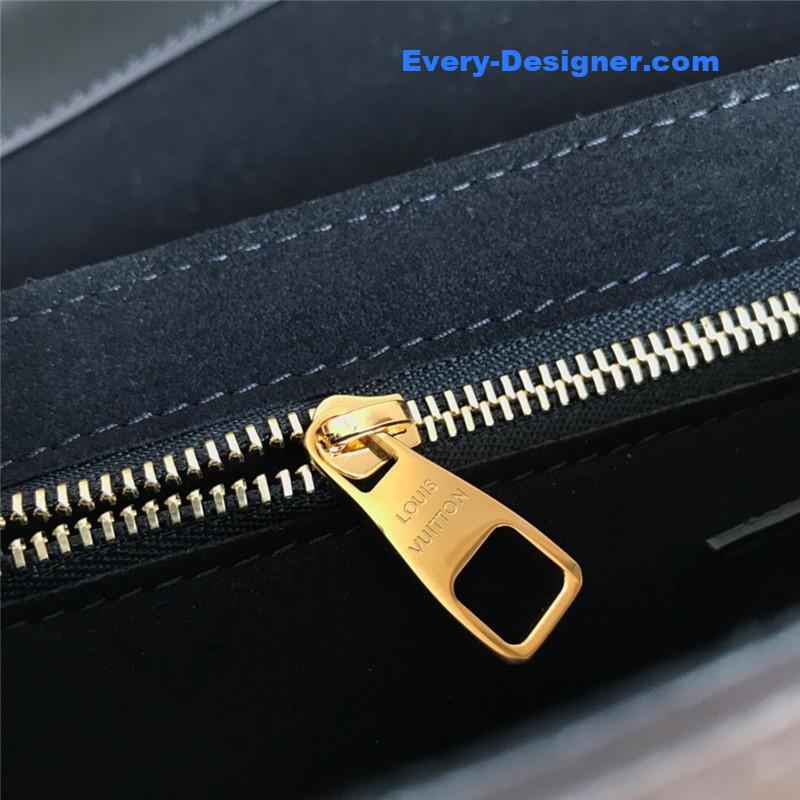 l0vis Vvtt0n lv one handle flap bag