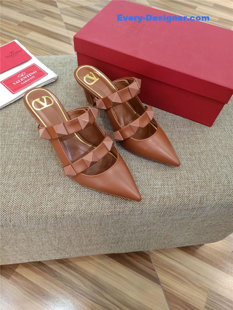 Va1e*ntin0 logo bronzing sandals