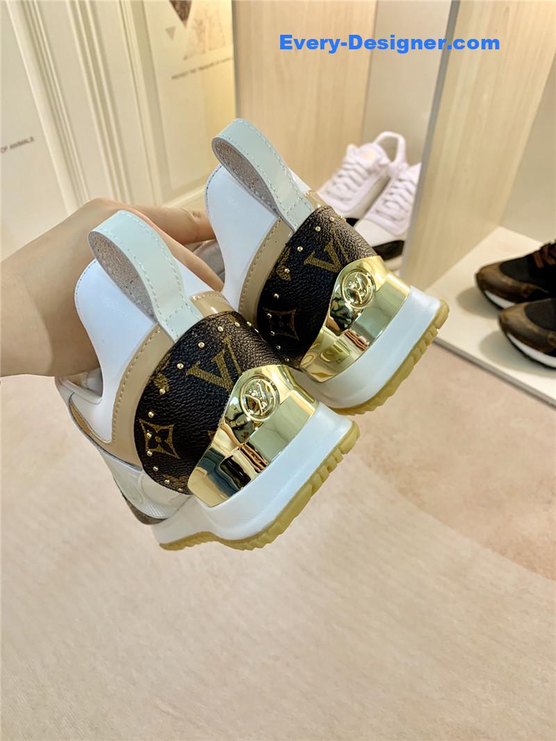 l0vis Vvtt0n lv run away sneakers