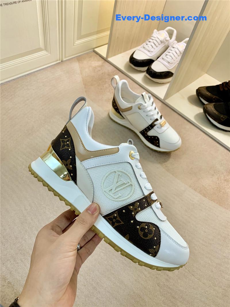 l0vis Vvtt0n lv run away sneakers