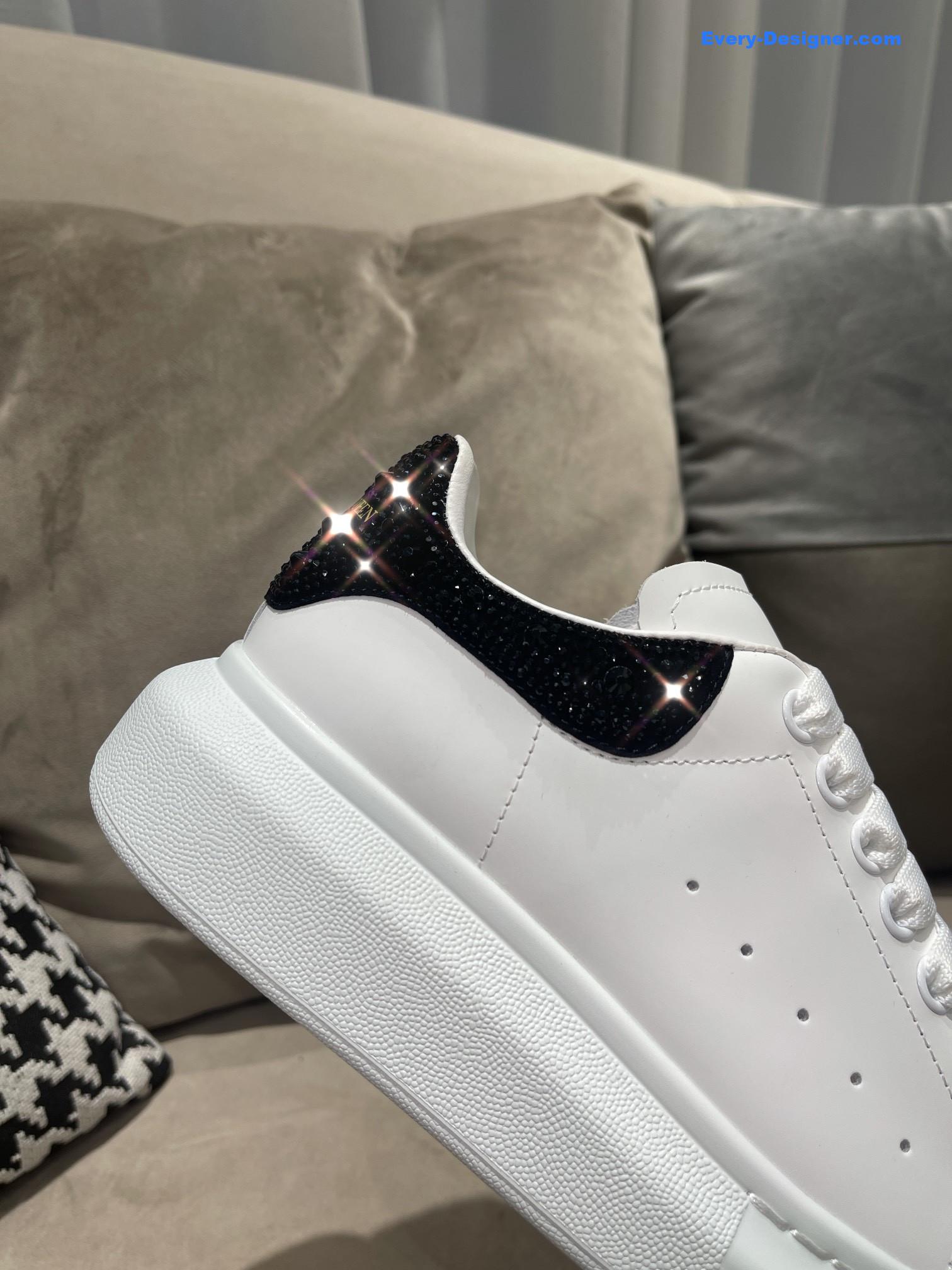 a1exa*der Mcqv*en couple sneakers