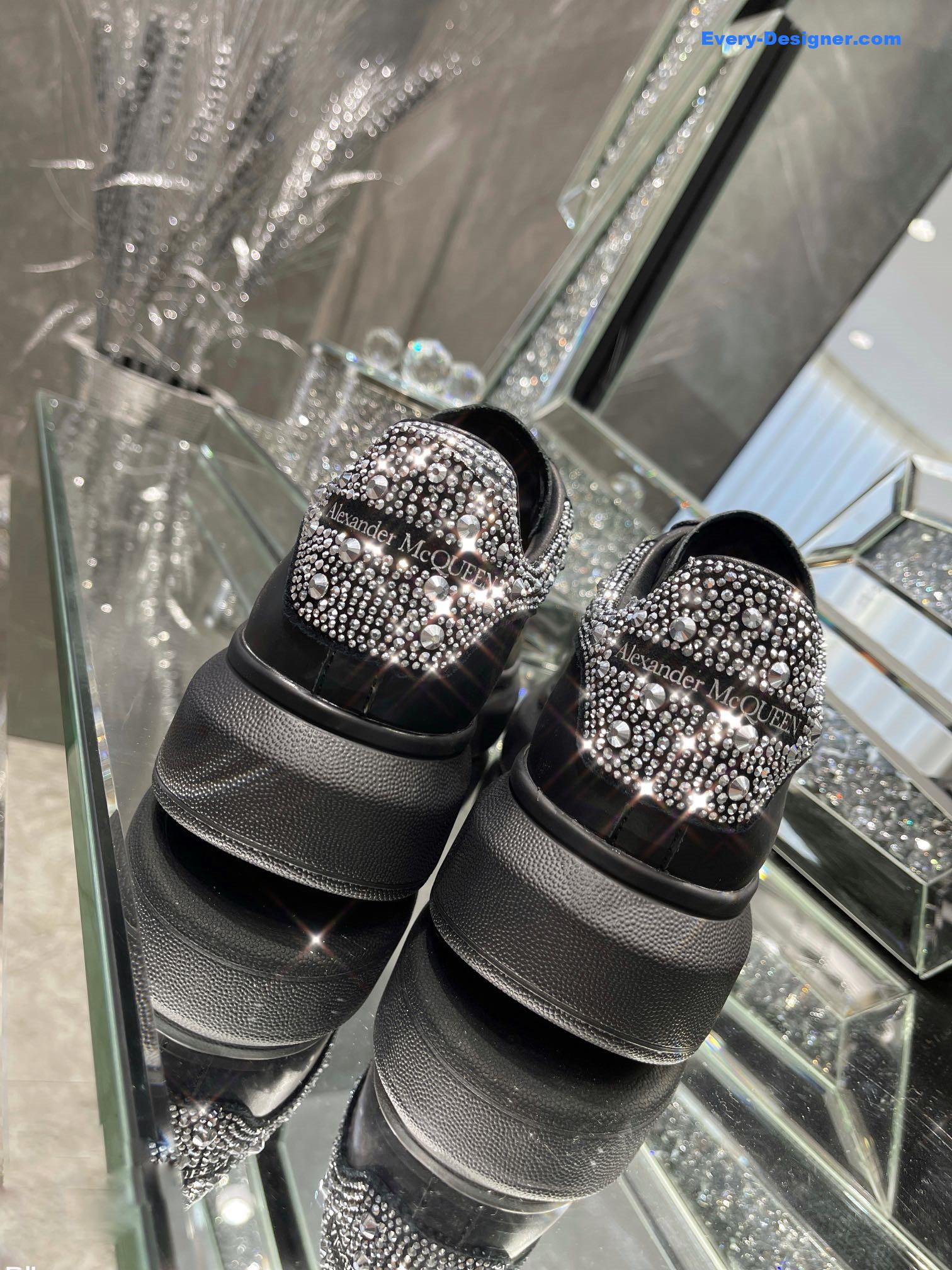 a1exa*der Mcqv*en couple sneakers