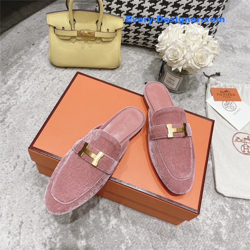 H**me5 h buckle classic slippers