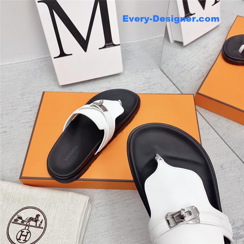 H**me5 couple shoes