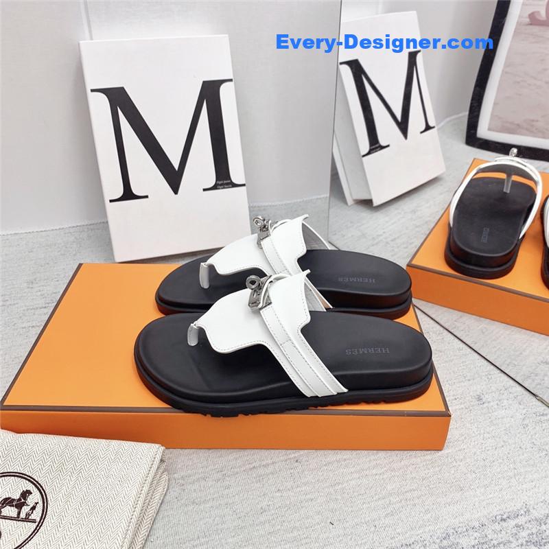 H**me5 couple shoes