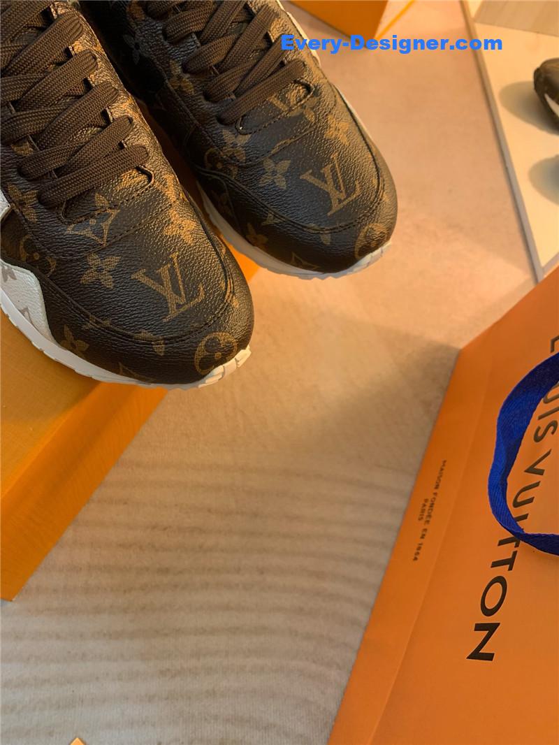 l0vis Vvtt0n lv run away sneakers