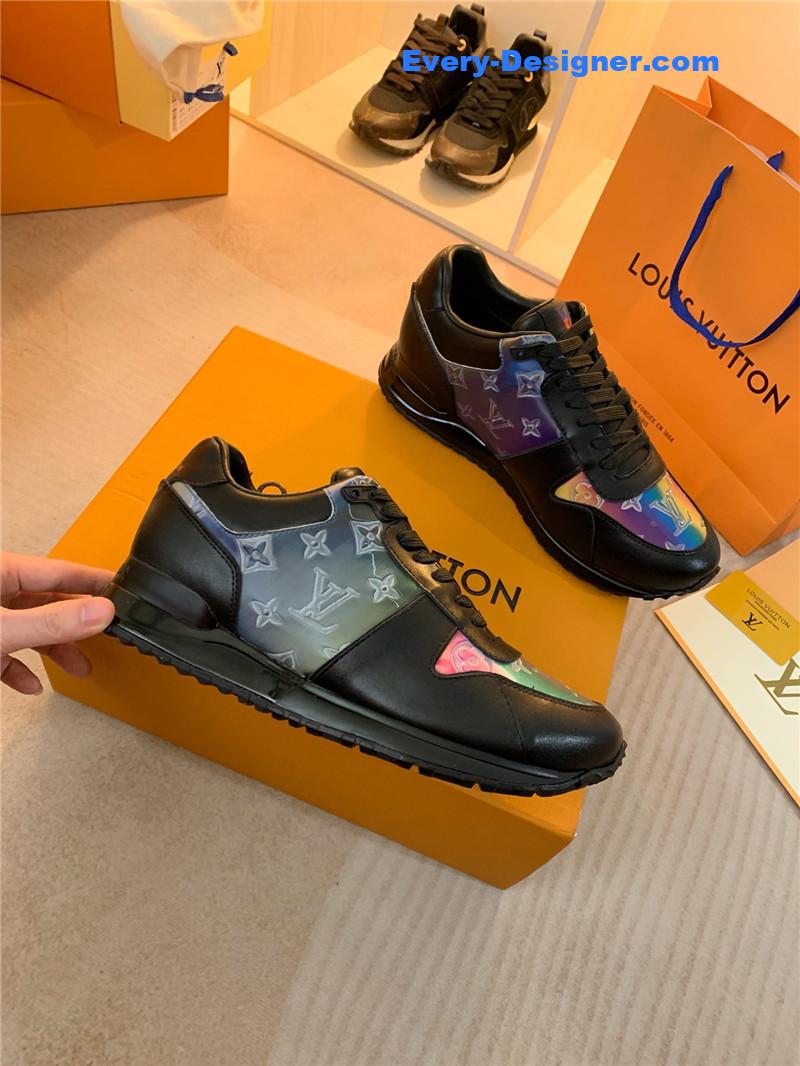 l0vis Vvtt0n lv run away sneakers
