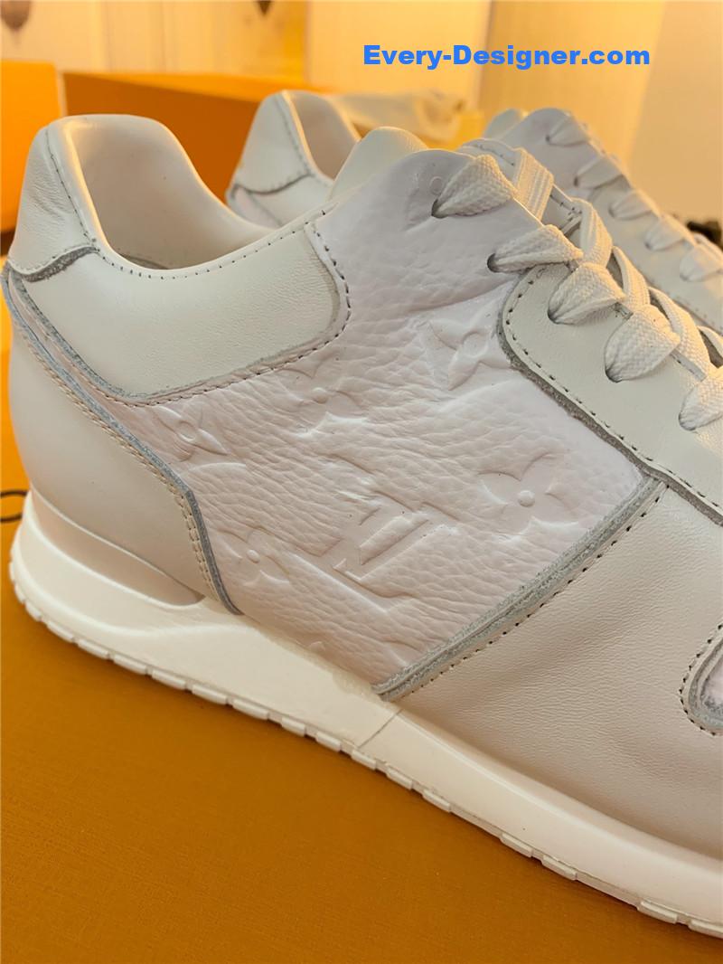 l0vis Vvtt0n lv run away sneakers