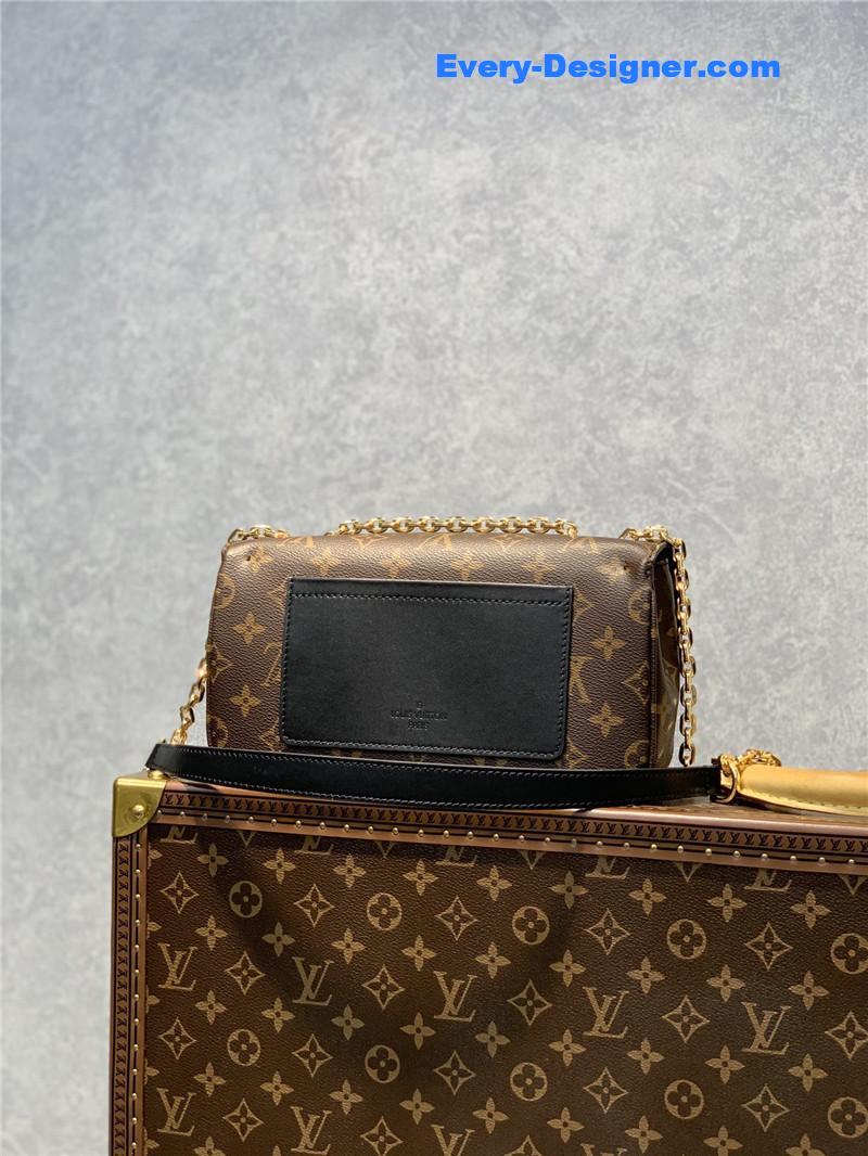 l0vis Vvtt0n lv marceau chain bag