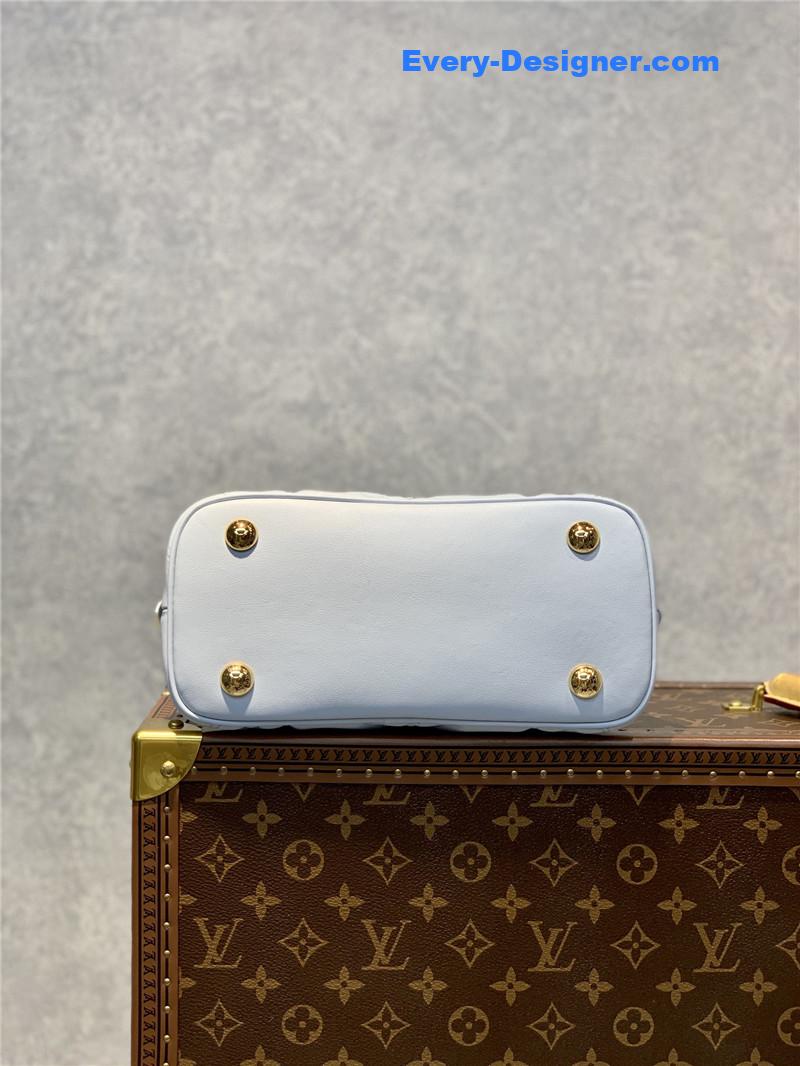 l0vis Vvtt0n lv alma bb bag