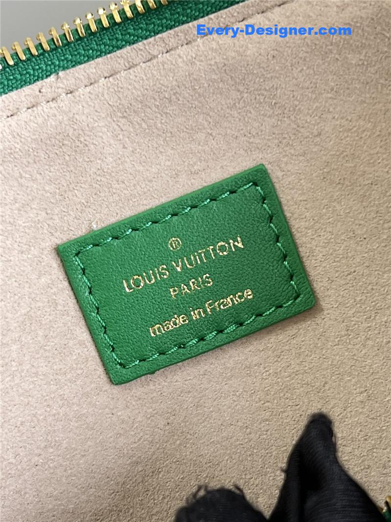 l0vis Vvtt0n lv coussin bag small green