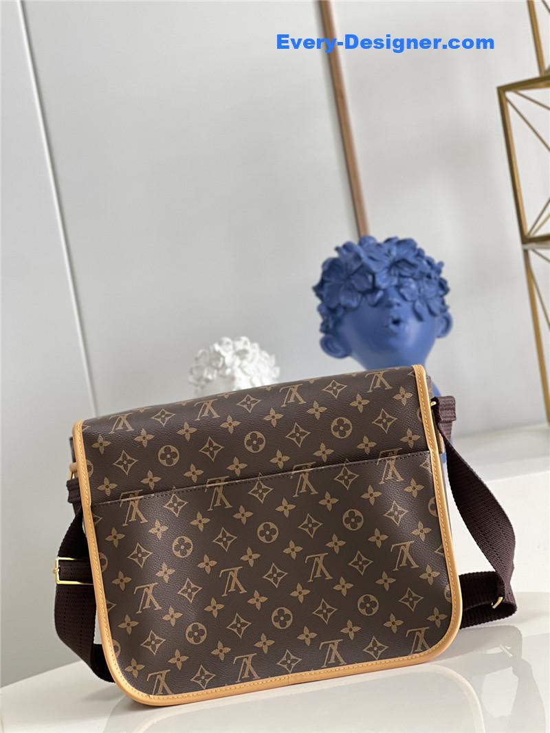 l0vis Vvtt0n lv messenger bag