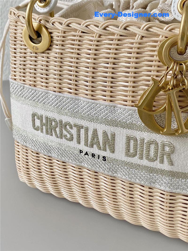 lady D10r woven bag