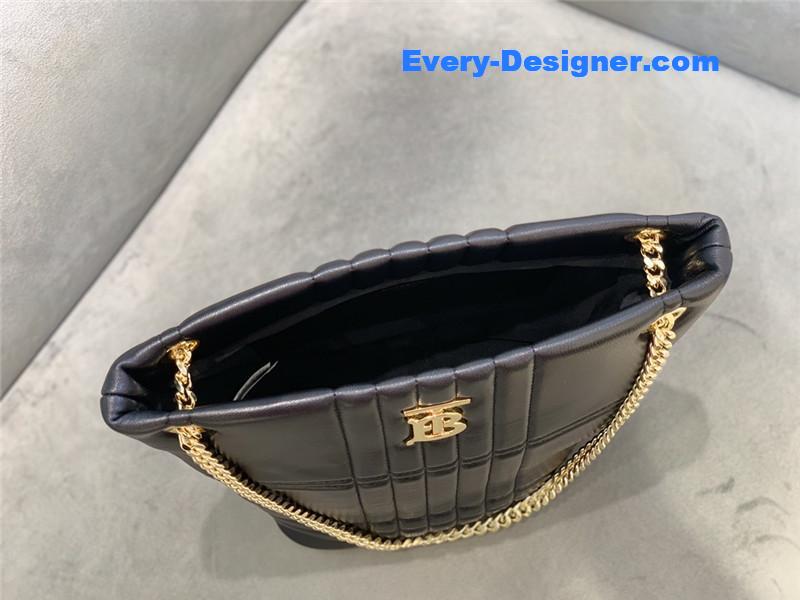 Bv*b*rry pocket bag
