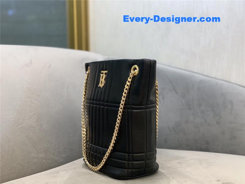 Bv*b*rry pocket bag