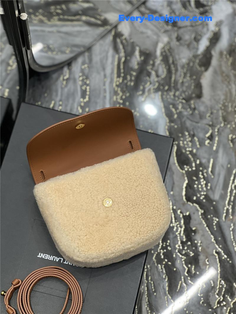 Y51 kaia small wool bag