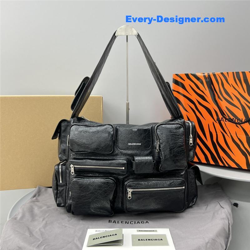 ba1en*iaga S*per busy bag