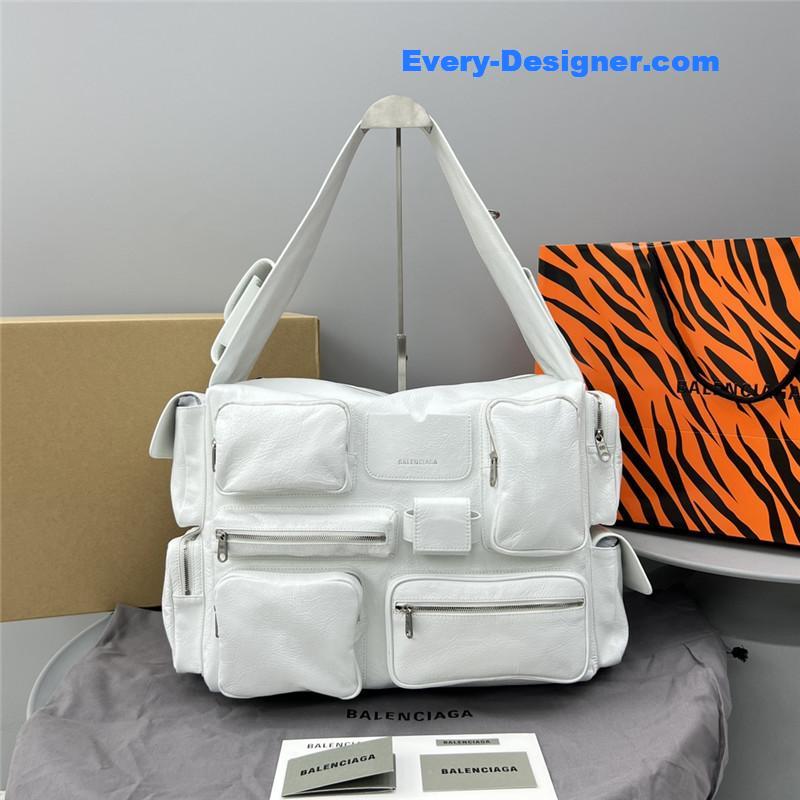 ba1en*iaga S*per busy bag