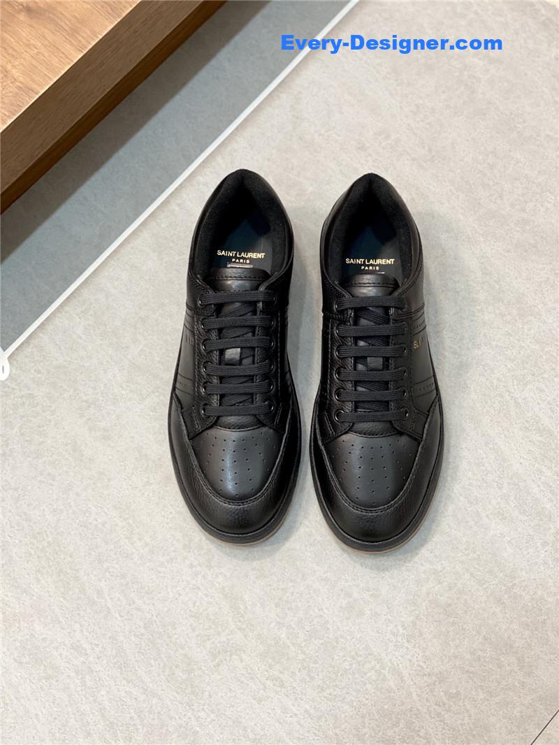 Y51 low-top lace-up sneakers