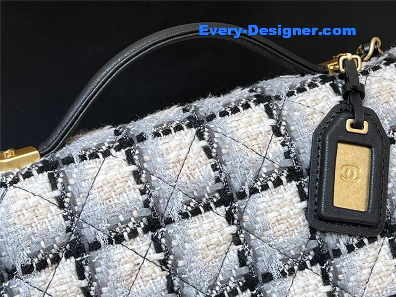 Ch**el woolen messenger bag