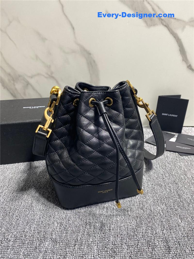 Y51 sheepskin bucket bag