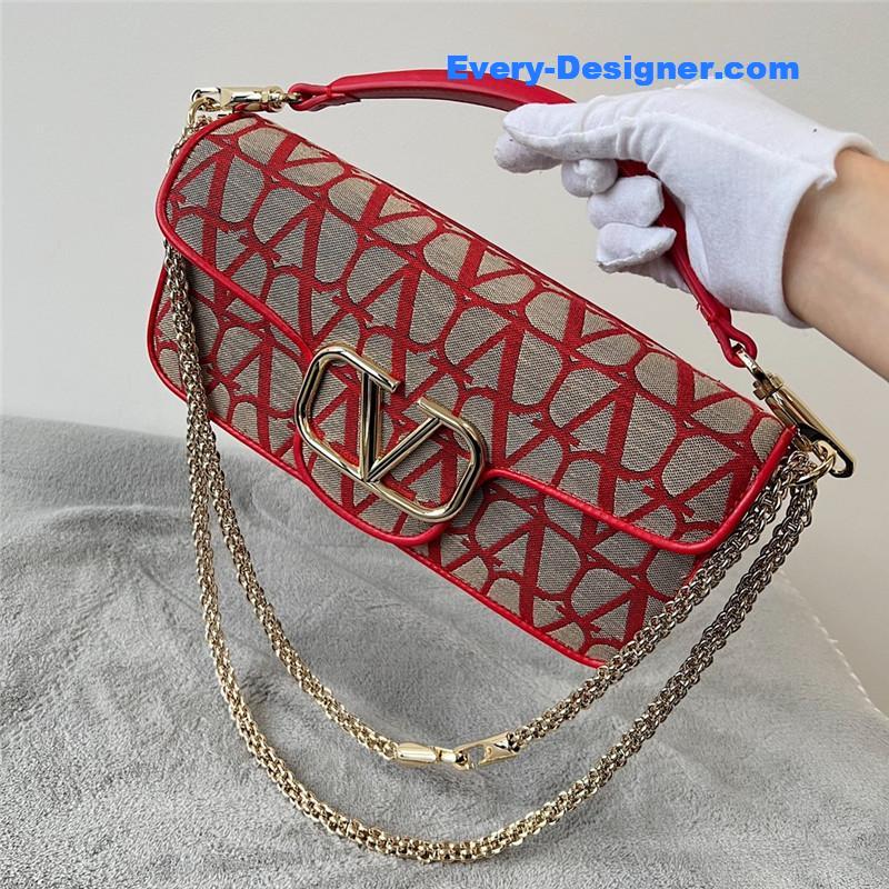 Va1e*ntin0 v logo mini loc¨° bag in calfskin